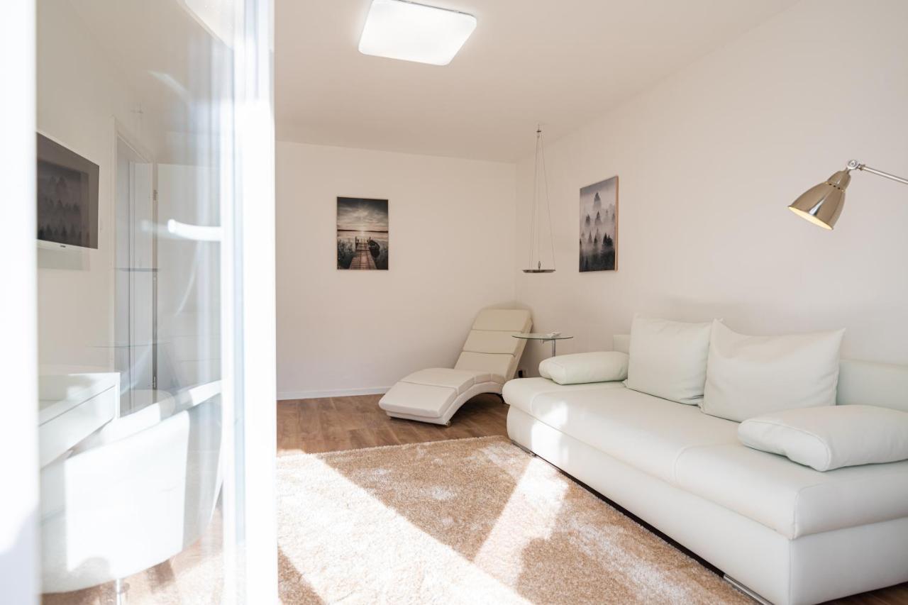 Sonnige Ferienwohnung In Neckarsulm Mit Massageliege & Wlan & Parken Екстериор снимка